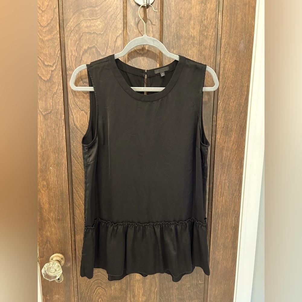 Very comfortable and complimentary on, easy to wear